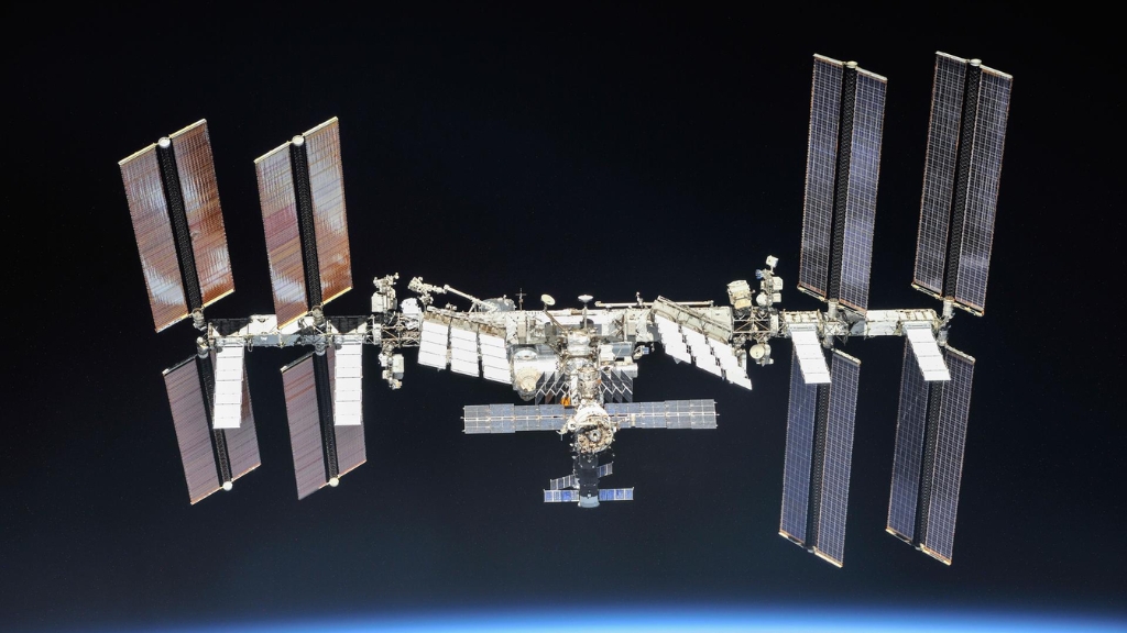 SpaceX’s $843 Million Mission: Safely Retiring the International Space Station