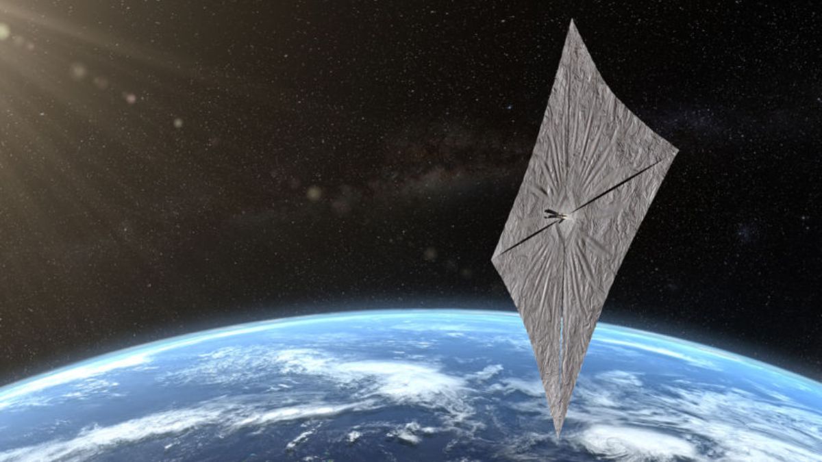 Revolutionary Solar Sails Project Helianthus to Guard Earth from Space Weather